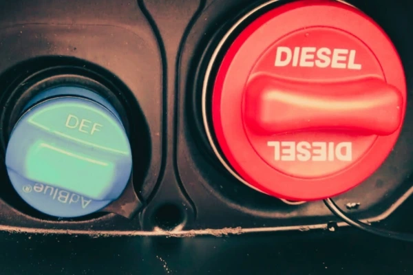 Adblue-Refill-Mercedes-def-and-diesel-caps
