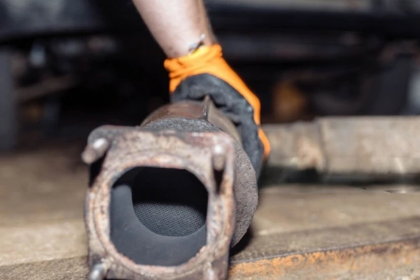 Close-up-of-Catalytic-Converter-Cleaning-revealing-interior-honeycomb-structure