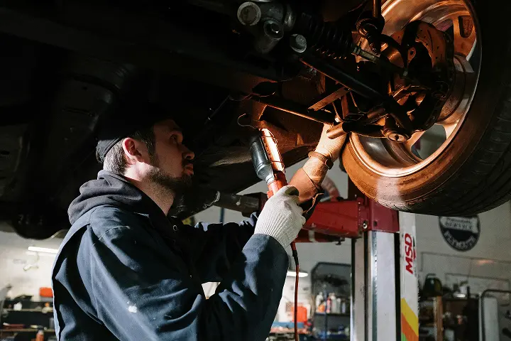 car-servicing-signs-post-images-3