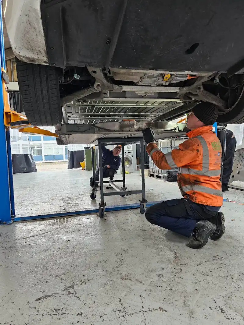 tesla-underbody-battery-and-electric-vehicle-system-inspection